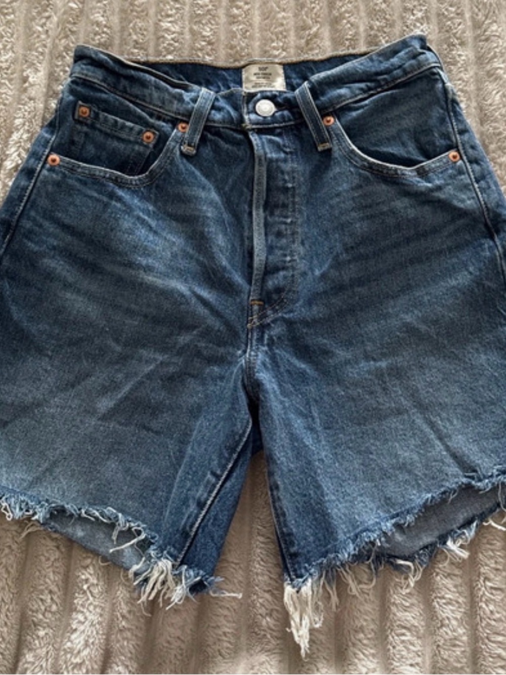 Woman’s Levi’s 25 new